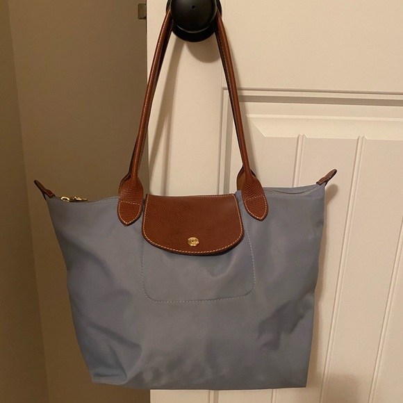 Longchamp Handbags - Longchamp Le Pliage medium tote